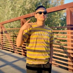 Meet your Posher, Carlos